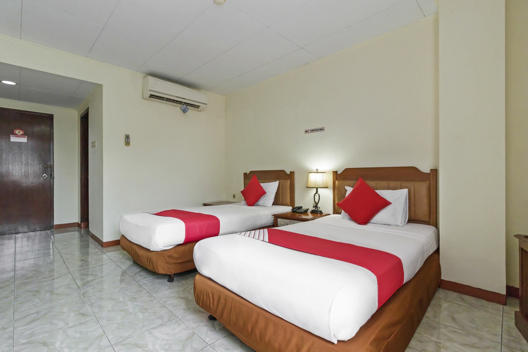 Oyo 108 Hotel Surya Jakarta Eksteriør bilde