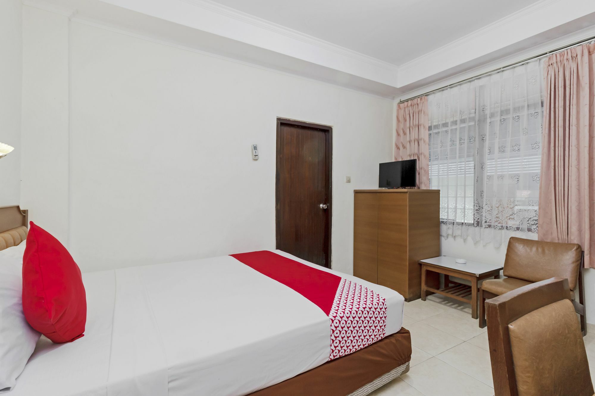 Oyo 108 Hotel Surya Jakarta Eksteriør bilde