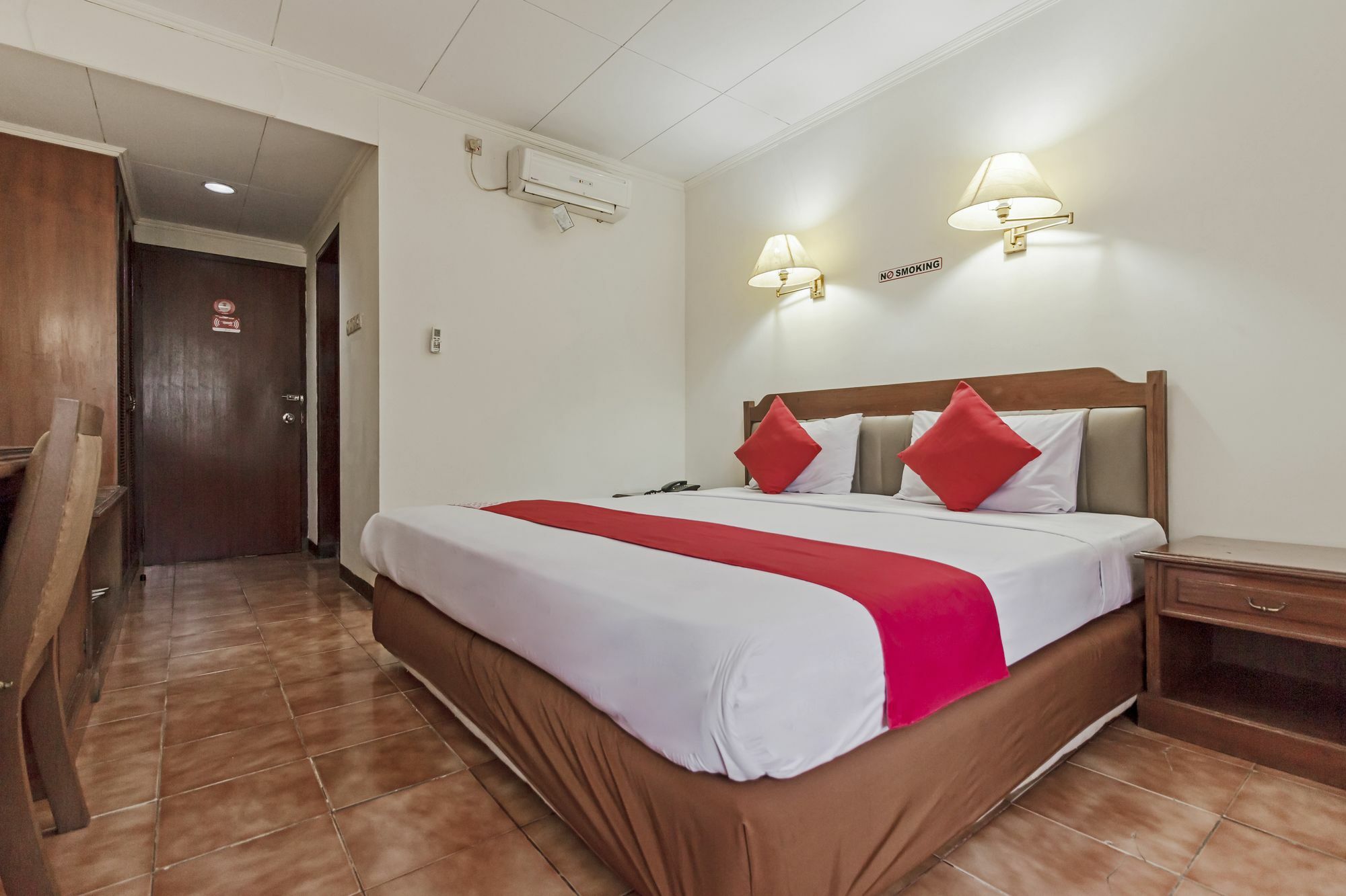 Oyo 108 Hotel Surya Jakarta Eksteriør bilde