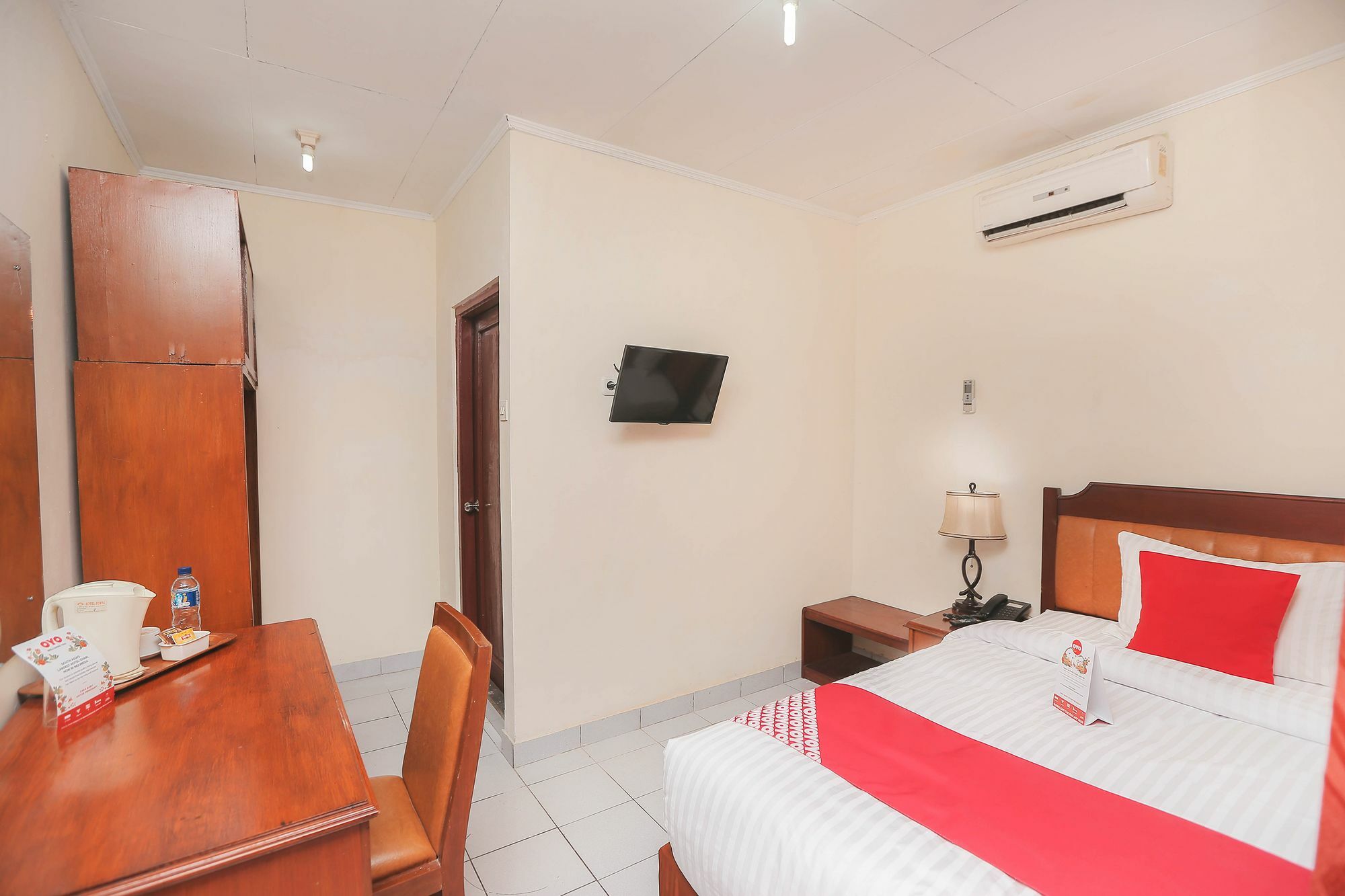 Oyo 108 Hotel Surya Jakarta Eksteriør bilde